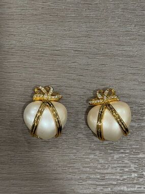 Joan Rivers Ivory Heart on Goldtone Clip On Earrings